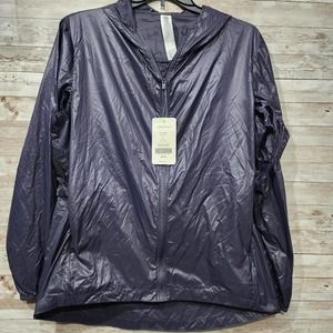 Fabletics Women’s Kali Run Jacket Size XL Hooded Packable Lightweight Nylon Vent